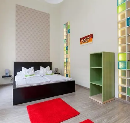 Kiwi Apartment *